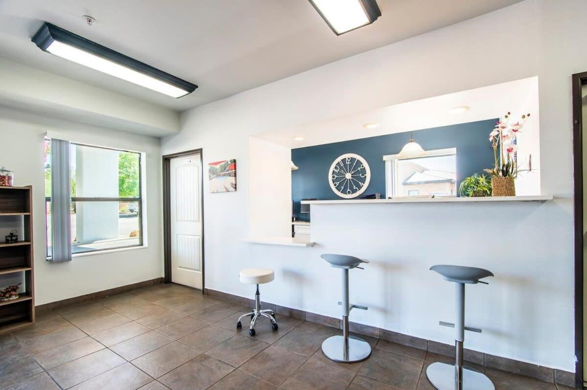 Sierra Vista Studio Apartment With Full Kitchen And King Bed Dış mekan fotoğraf